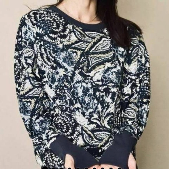 Joie Caleigh Paisley Floral Cropped Sweatshirt Size Medium - Picture 2 of 12